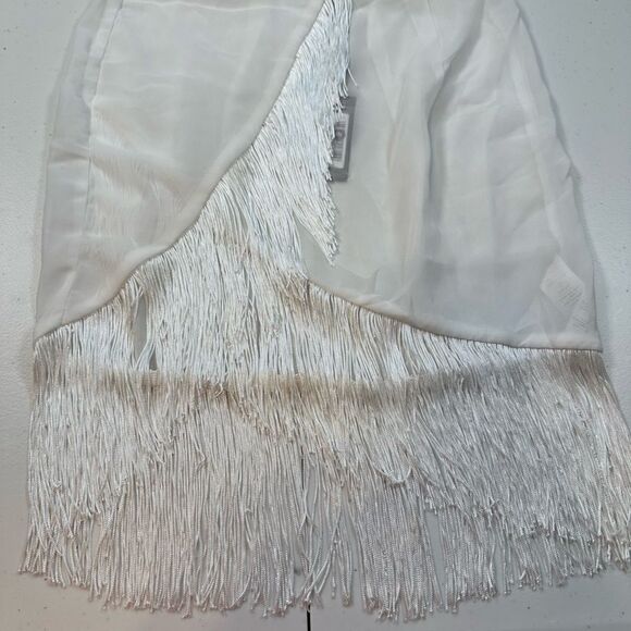 NWT Pretty Little Things White Swim Tassel Fringe Cover Up Skirt - Size Small - Picture 5 of 8